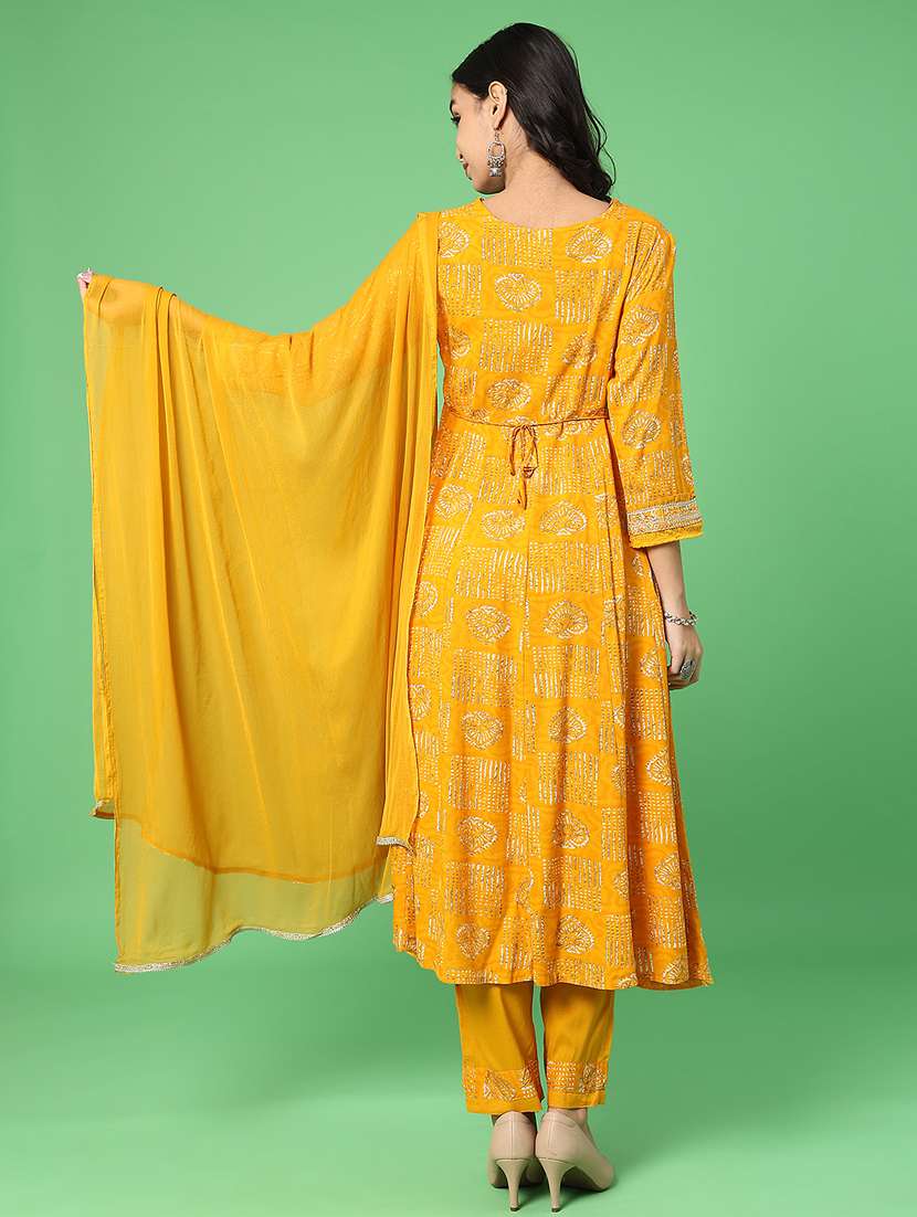 women printed three quarter sleeve kurta pant with dupatta set - 22057487 -  Standard Image - 2