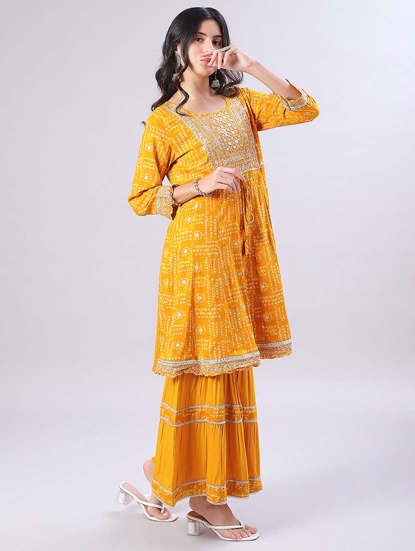 women three quarter sleeve kurta and sharara with dupatta  - 22057596 -  Standard Image - 2