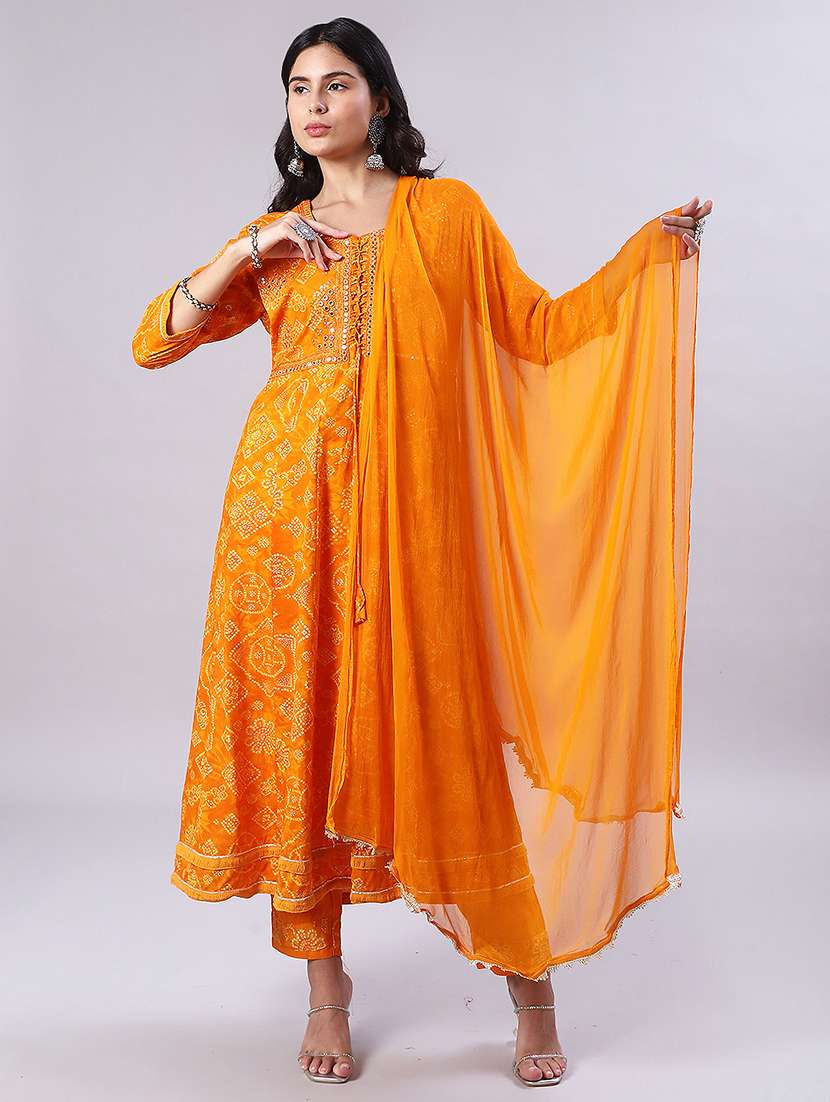 women three quarter sleeve kurta and pant with dupatta