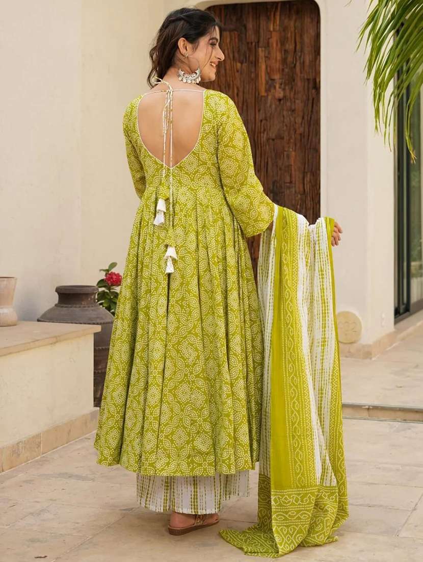 women three quarter sleeve kurta palazzo with dupatta set - 22057661 - Standard Image - 2