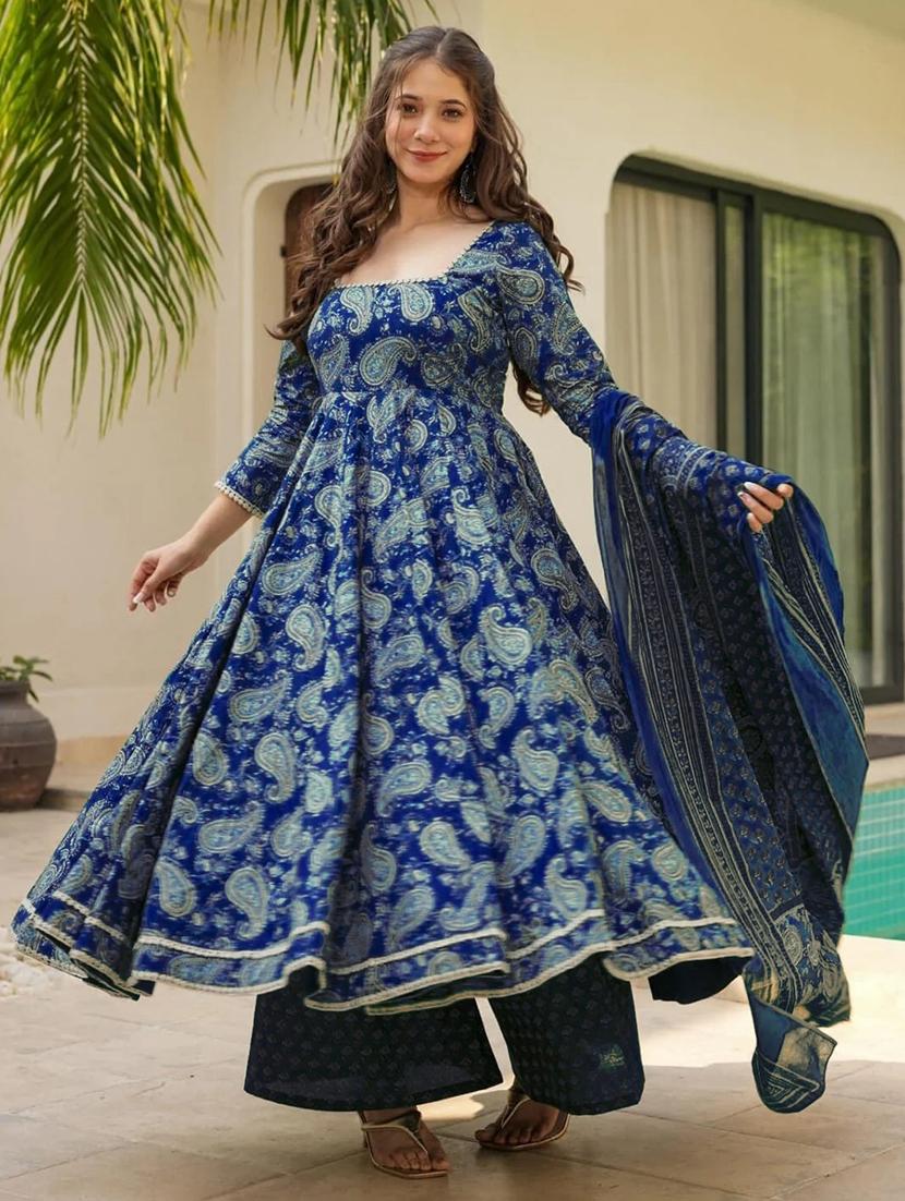 women three quarter sleeve kurta palazzo with dupatta set - 22057668 - Standard Image - 2