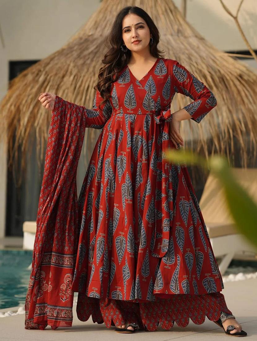 women three quarter sleeve kurta palazzo with dupatta set - 22057673 - Standard Image - 2
