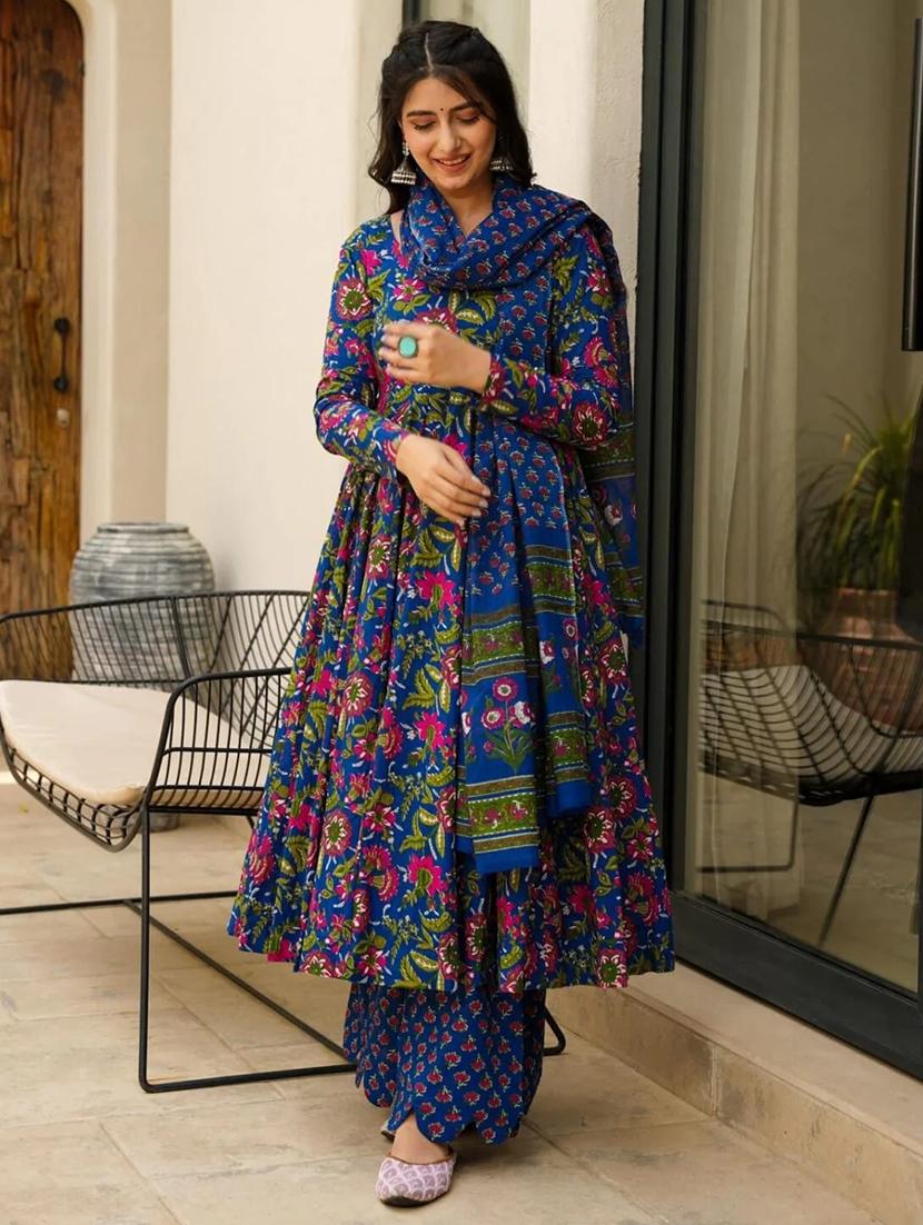women floral long sleeve kurta palazzo with dupatta set - 22057677 - Standard Image - 2