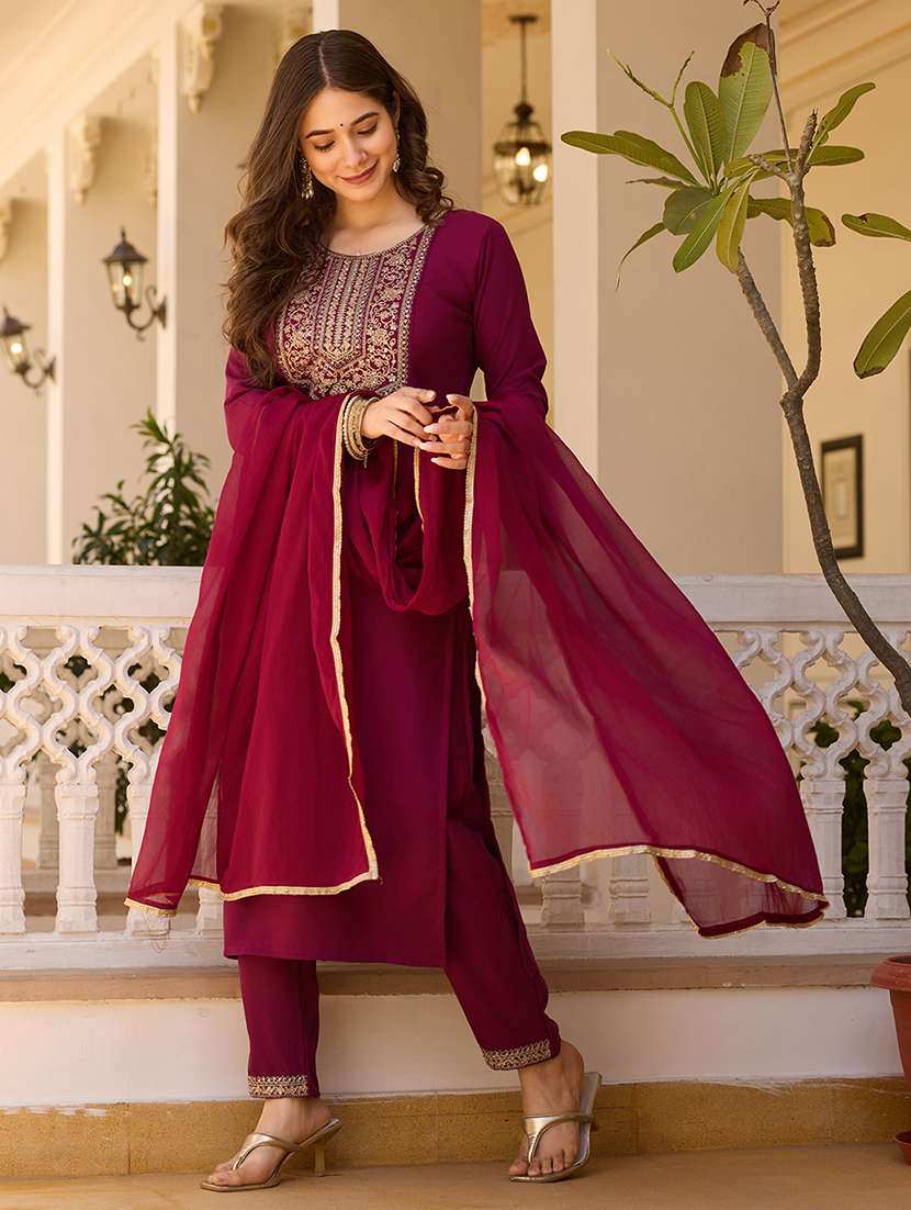 women three quarter sleeve kurta pant with dupatta set - 22057700 - Standard Image - 2
