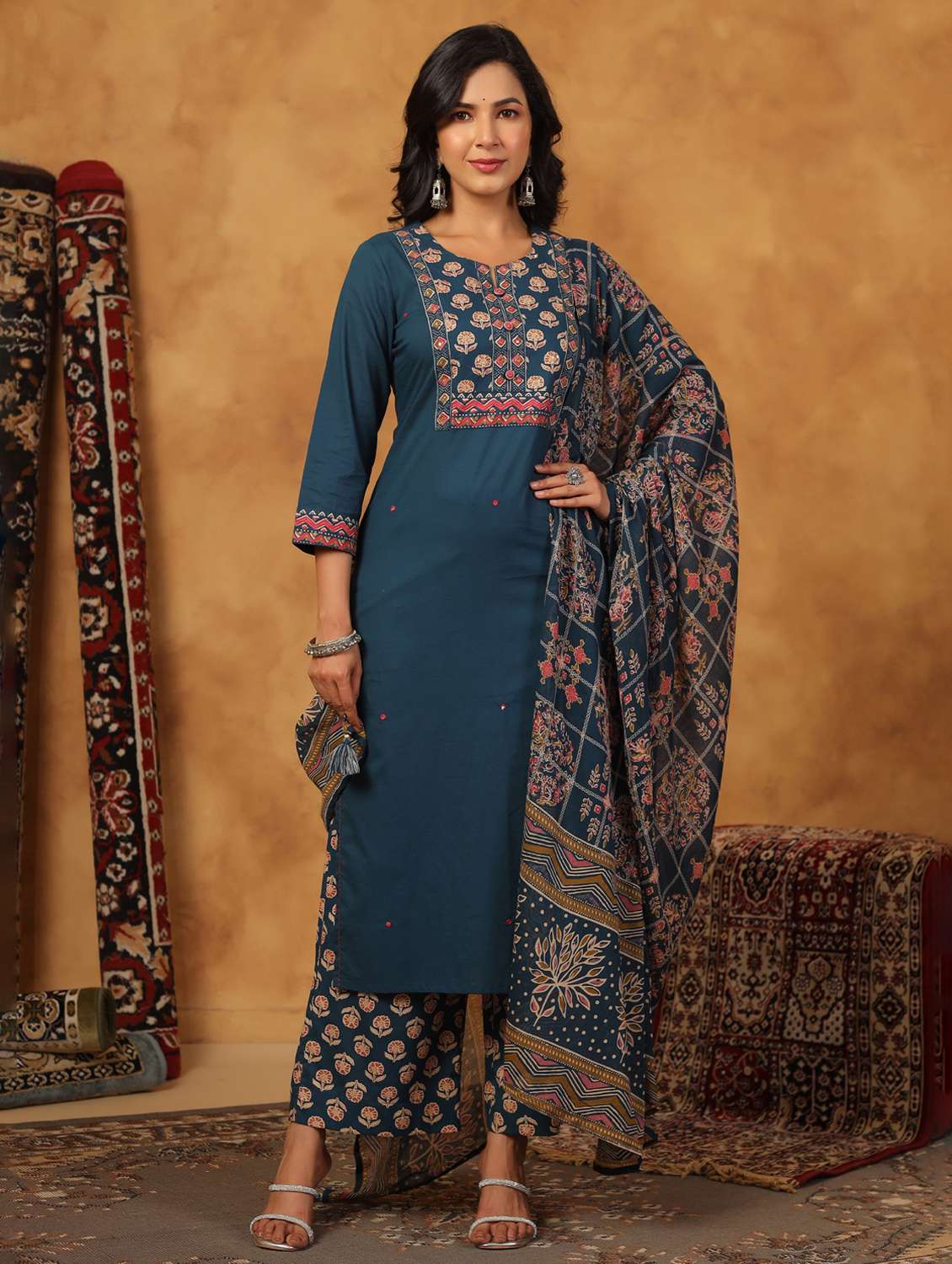 women printed three quarter sleeve kurta palazzo with dupatta set