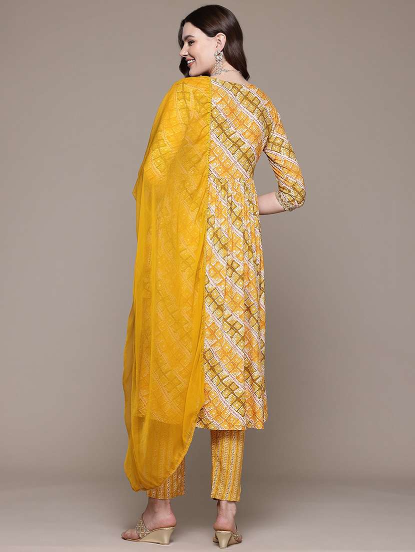 women three quarter sleeve kurta pant with dupatta set - 22057984 -  Standard Image - 2