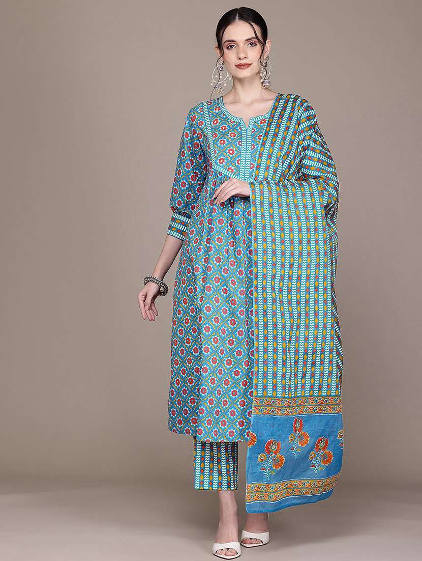 women three quarter sleeve kurta pant with dupatta set - 22058118 -  Standard Image - 2