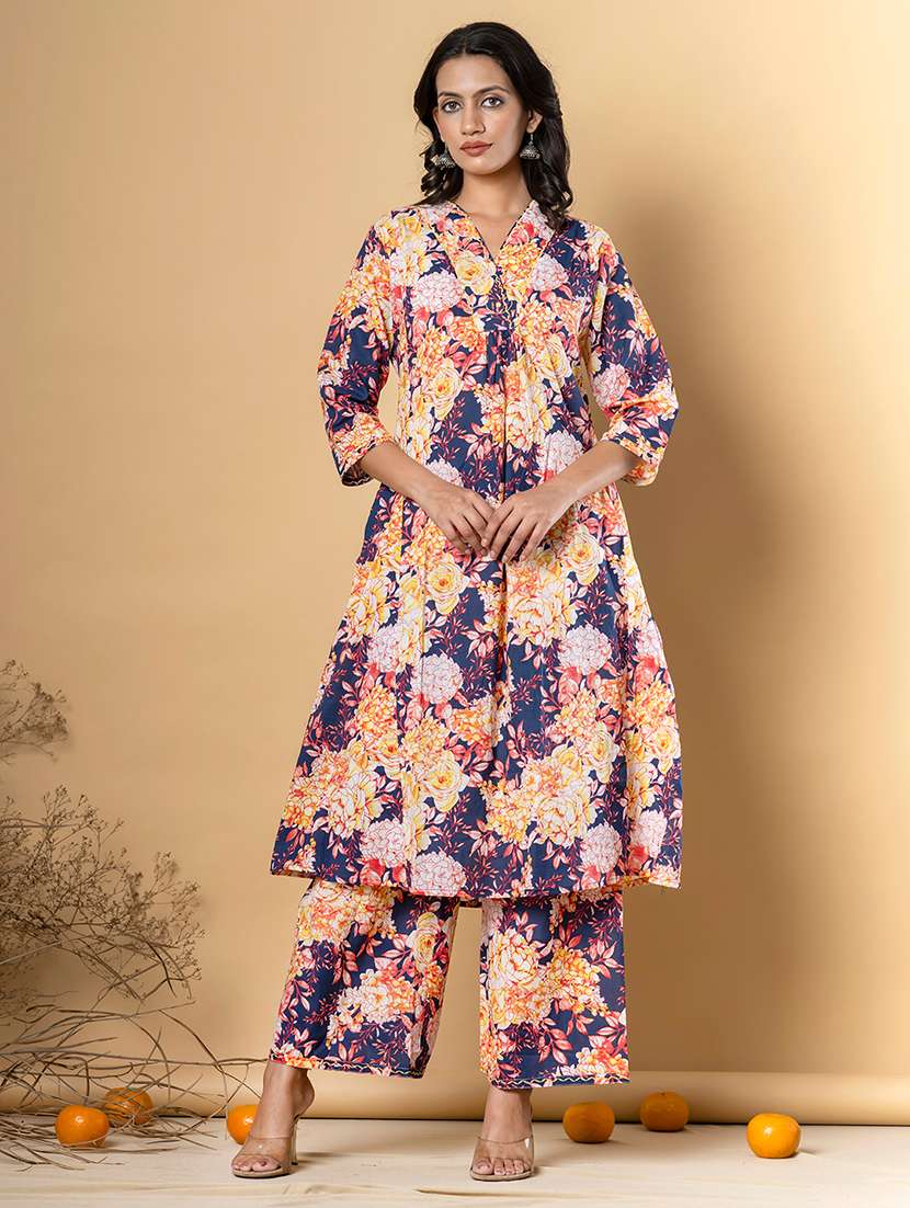 women three quarter sleeve kurta and palazzo set