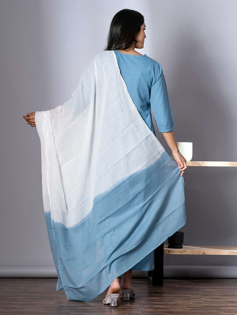 women three quarter sleeve kurta and pant with dupatta  - 22058216 -  Standard Image - 2