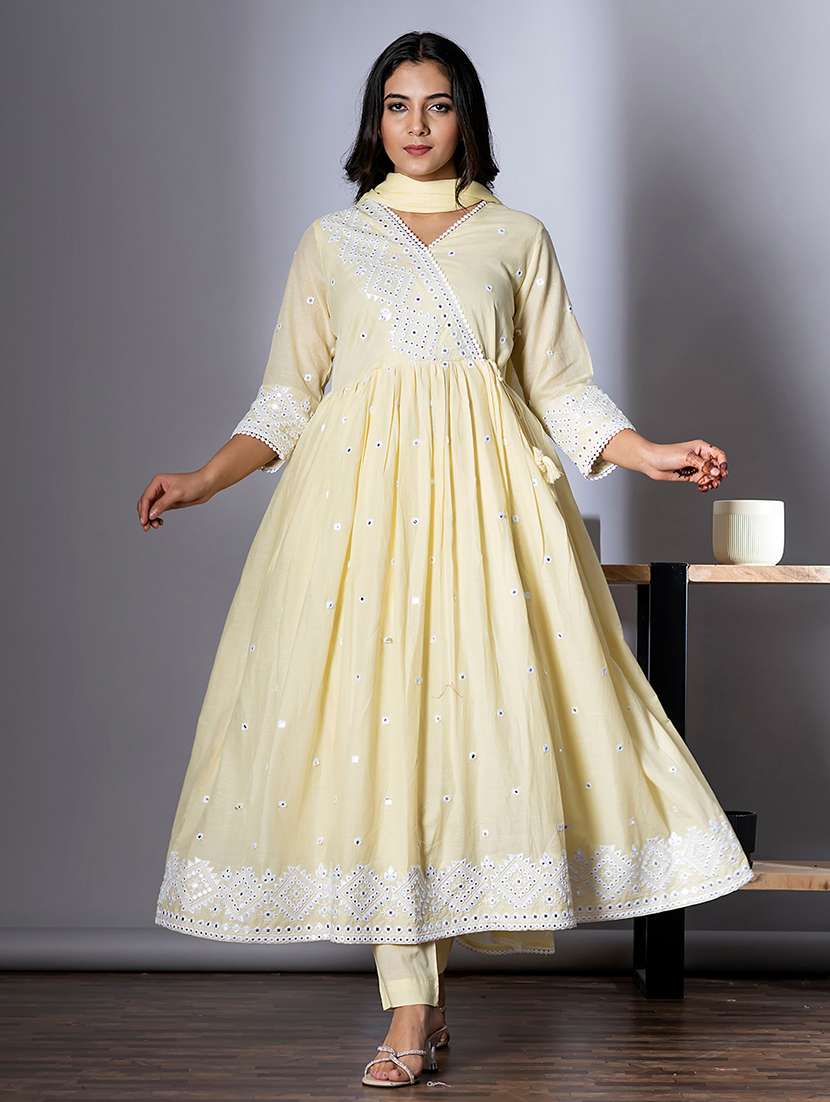 women three quarter sleeve kurta and pant with dupatta 