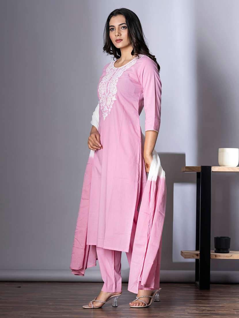 women three quarter sleeve kurta and pant with dupatta - 22058231 - Standard Image - 2