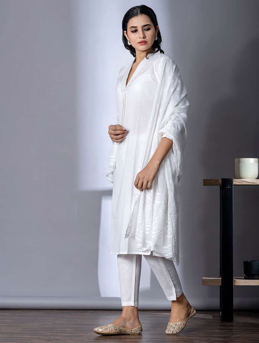 women three quarter sleeve kurta and pant with dupatta  - 22058245 -  Standard Image - 2