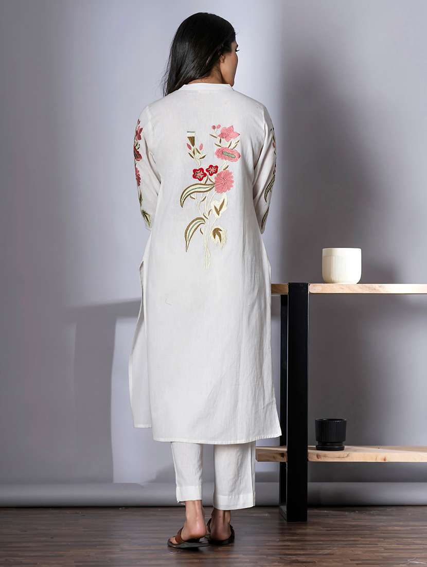 women three quarter sleeve kurta and pant with dupatta  - 22058257 -  Standard Image - 2