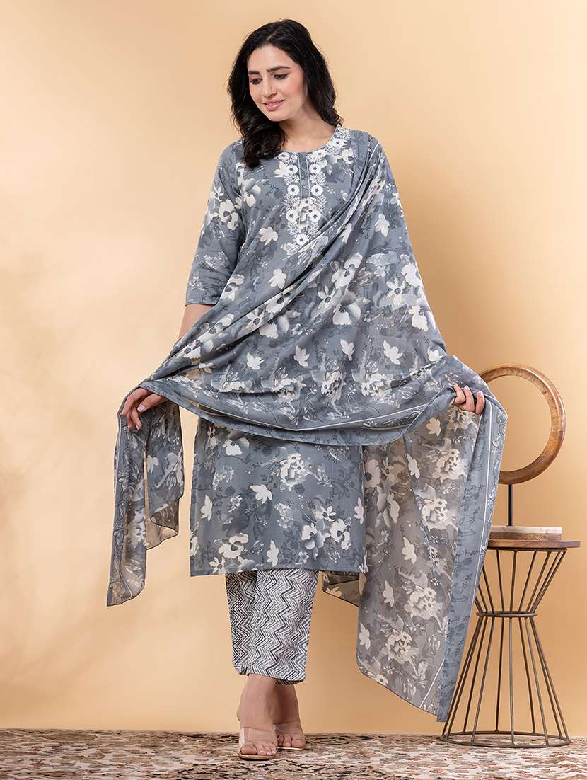 women three quarter sleeve kurta pant with dupatta set - 22058315 -  Standard Image - 2