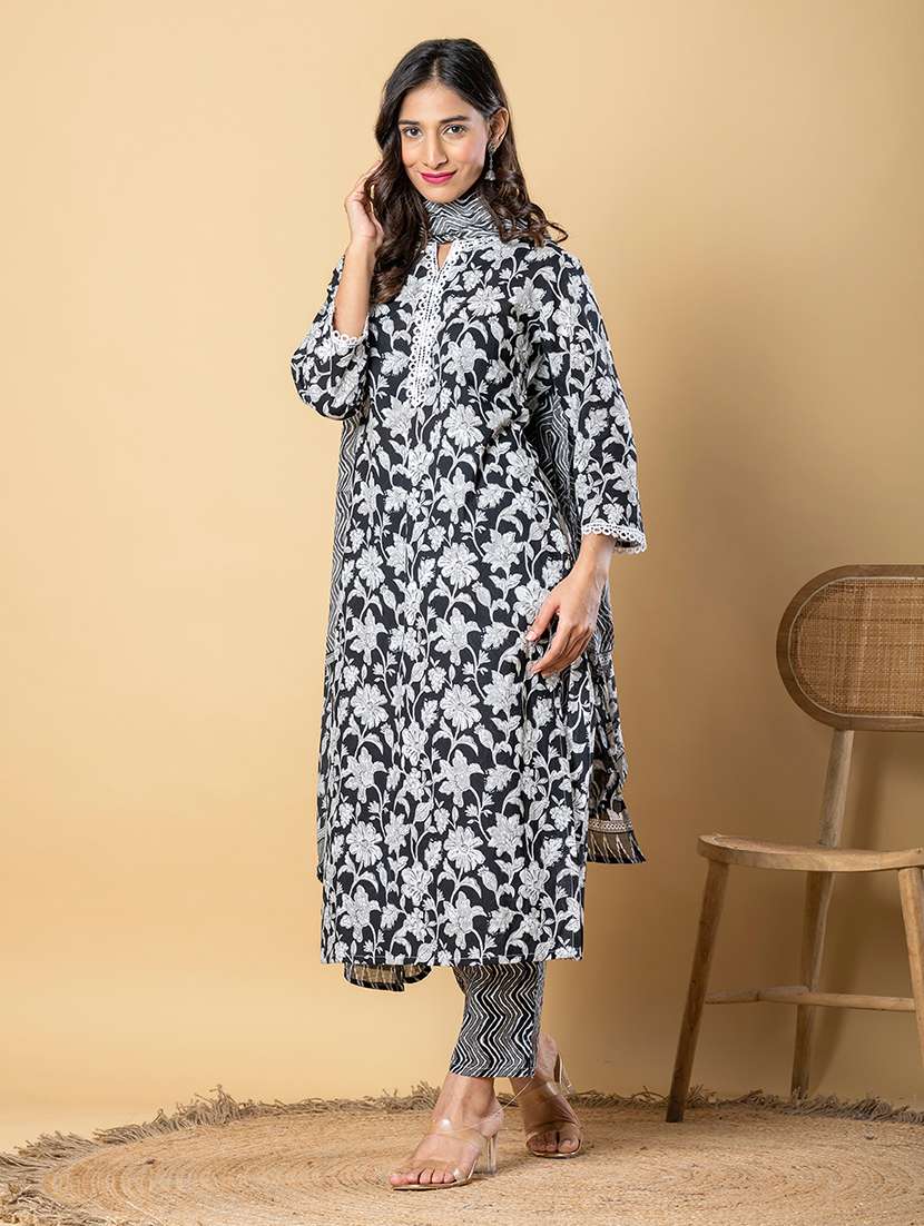 women three quarter sleeve kurta pant with dupatta set - 22058340 -  Standard Image - 2