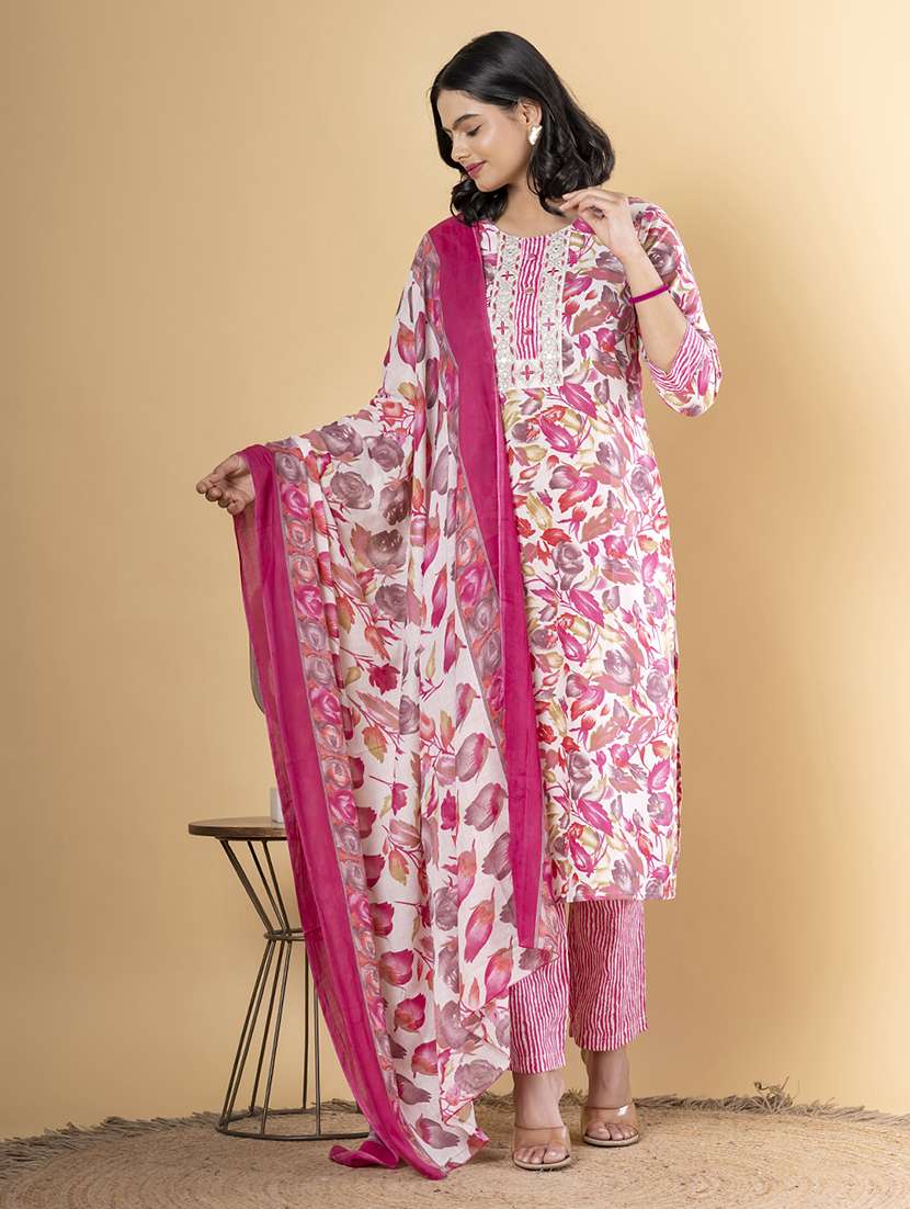 women three quarter sleeve kurta pant with dupatta set - 22058372 -  Standard Image - 2