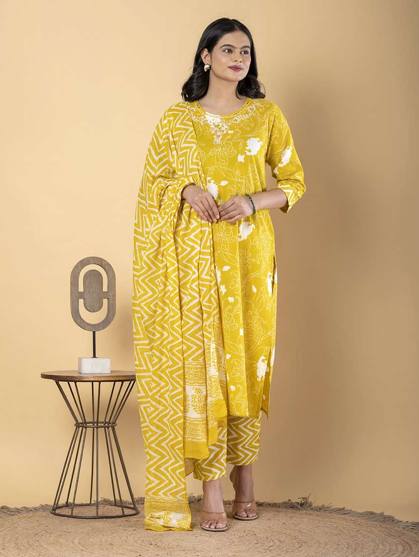 women three quarter sleeve kurta pant with dupatta set