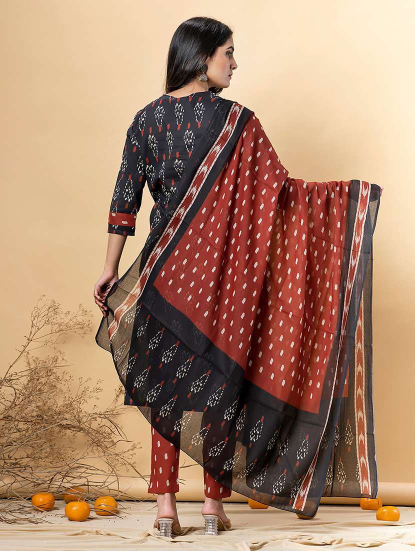 women three quarter sleeve kurta pant with dupatta set - 22058392 -  Standard Image - 2