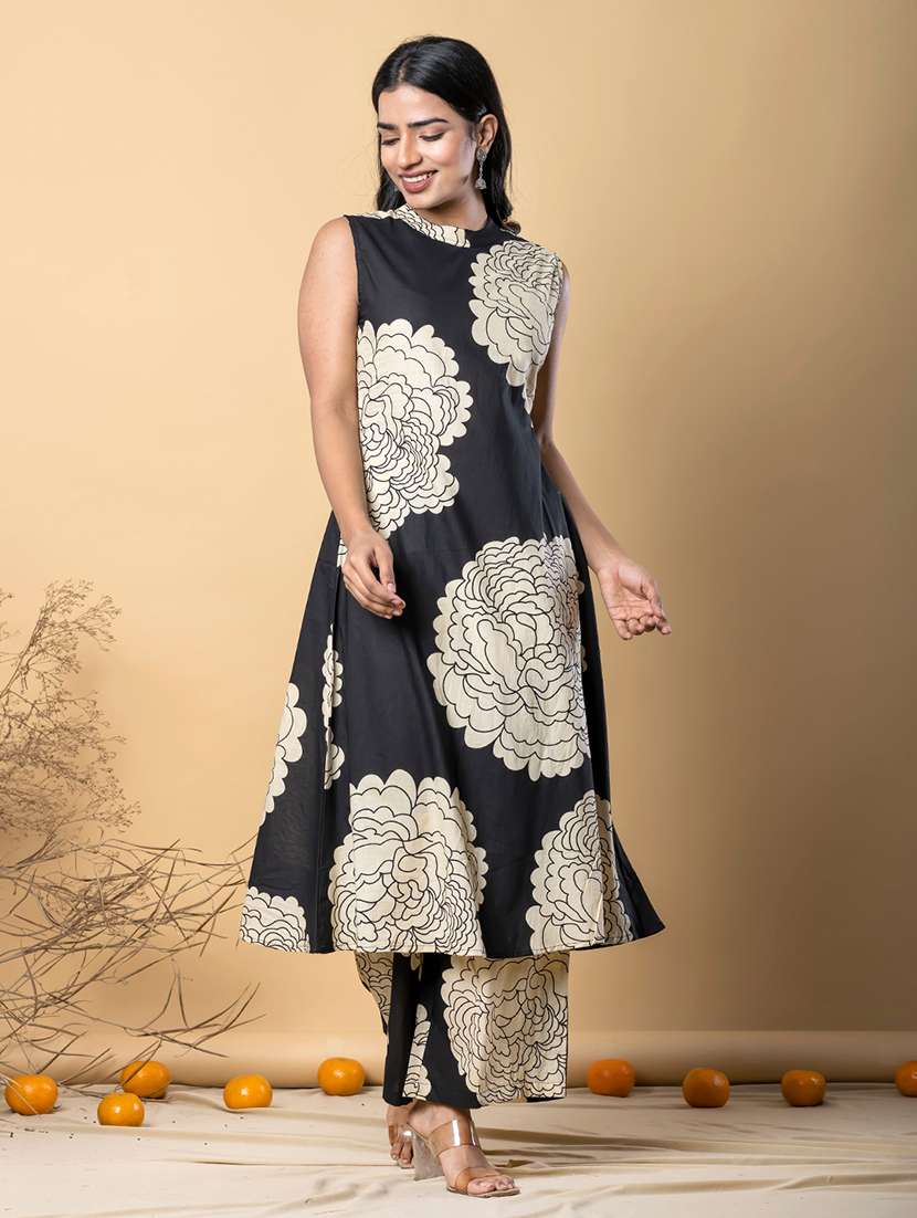 women sleeveless kurta and palazzo set - 22058412 -  Standard Image - 2