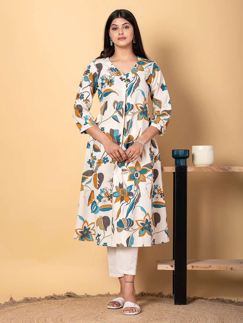women three quarter sleeve kurta and pant set - 22058424 -  Standard Image - 2