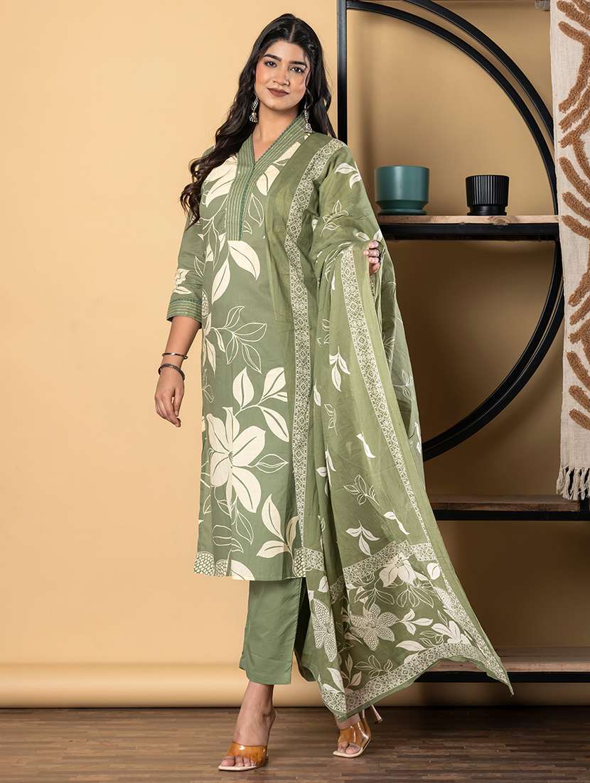 green cotton suit  set - 22058483 -  Standard Image - 2