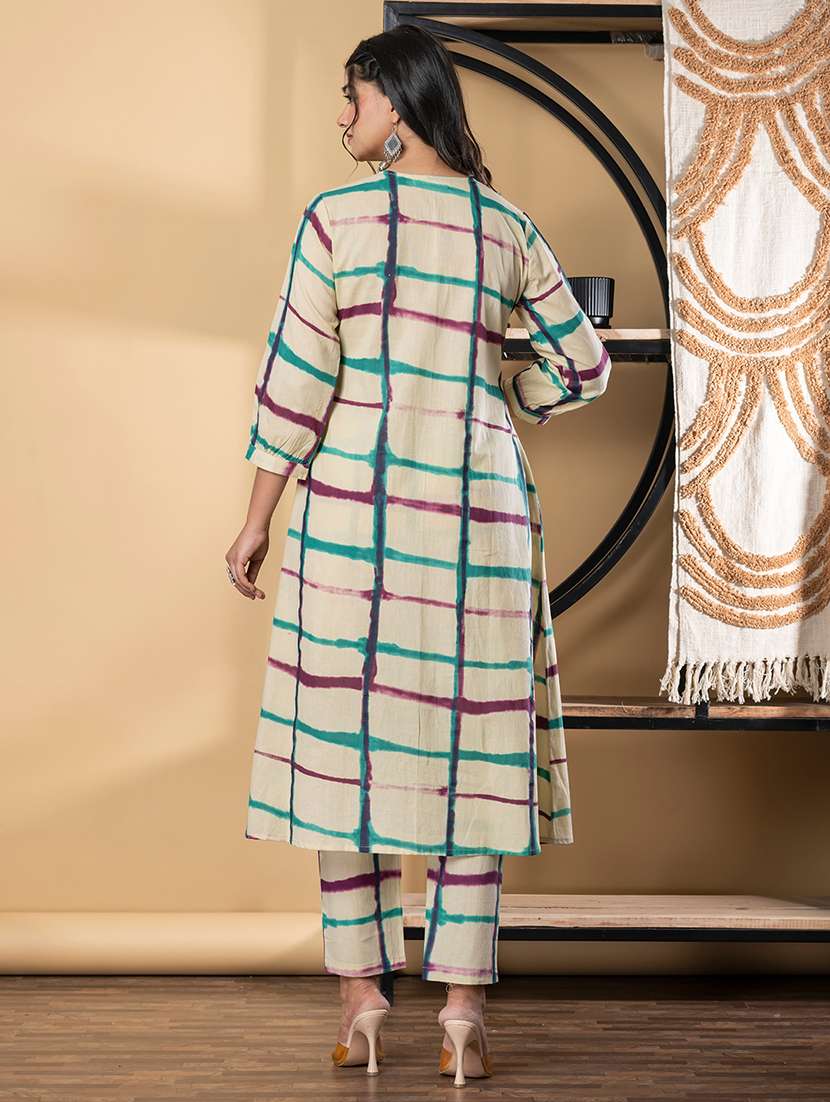 women three quarter sleeve kurta and pant set - 22058500 -  Standard Image - 2