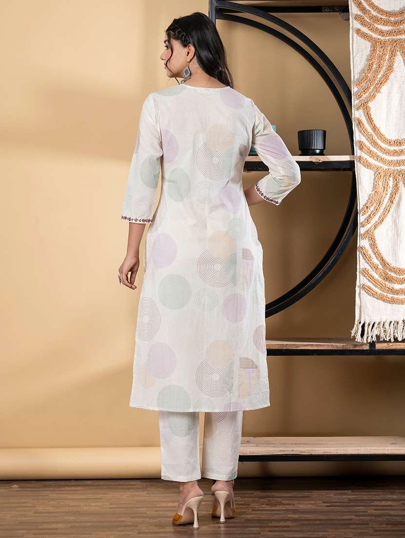 women three quarter sleeve kurta and pant set - 22058505 -  Standard Image - 2