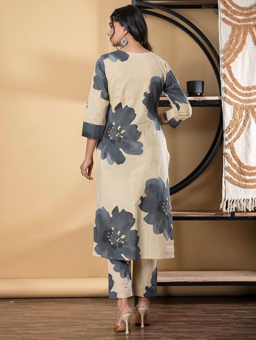 women three quarter sleeve kurta and pant set - 22058512 -  Standard Image - 2