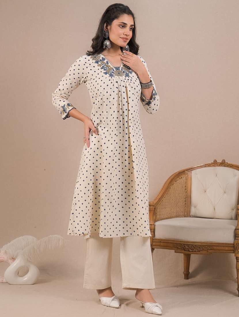 women three quarter sleeve kurta and pant set - 22058544 -  Standard Image - 2