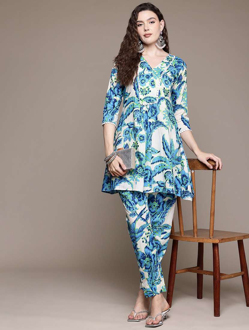 women printed three quarter sleeve ethnic co-ord set - 22058577 -  Standard Image - 2