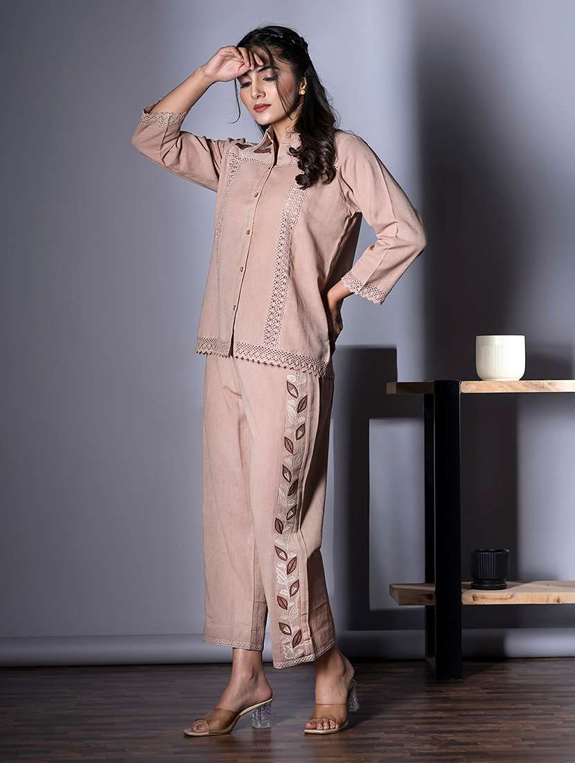 women three quarter sleeve regular fit ethnic co-ord set - 22058640 - Standard Image - 2