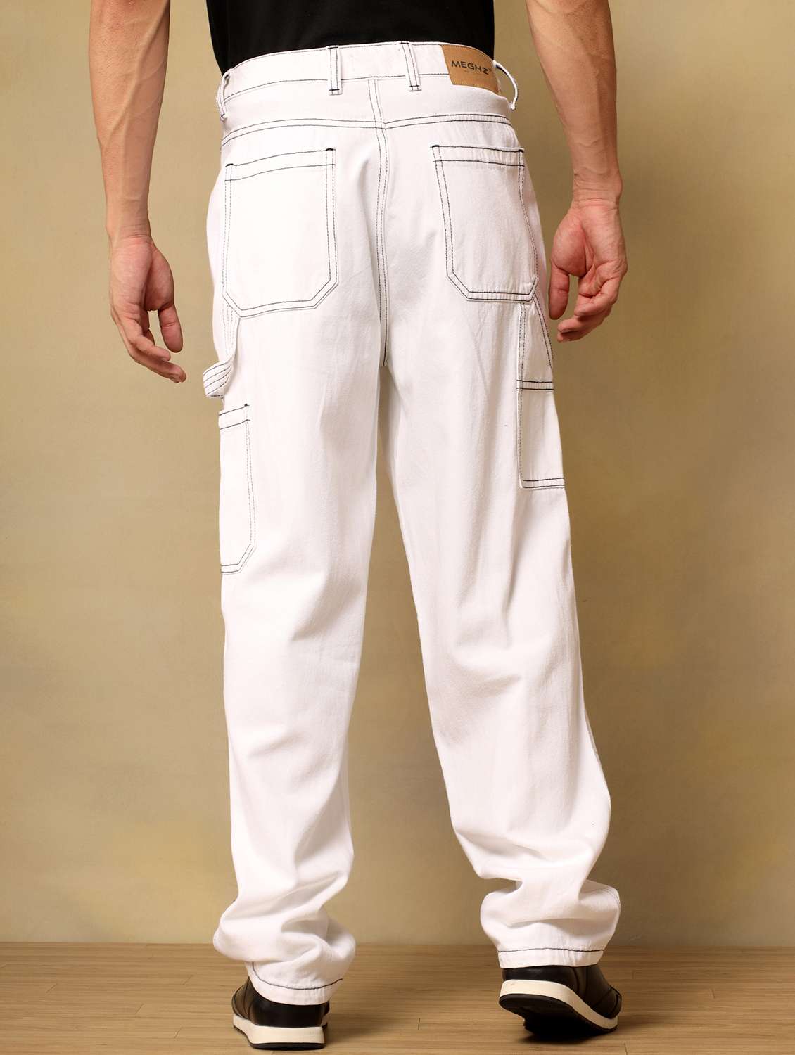 men solid mid rise realxed fit cargo - 22058759 -  Standard Image - 2