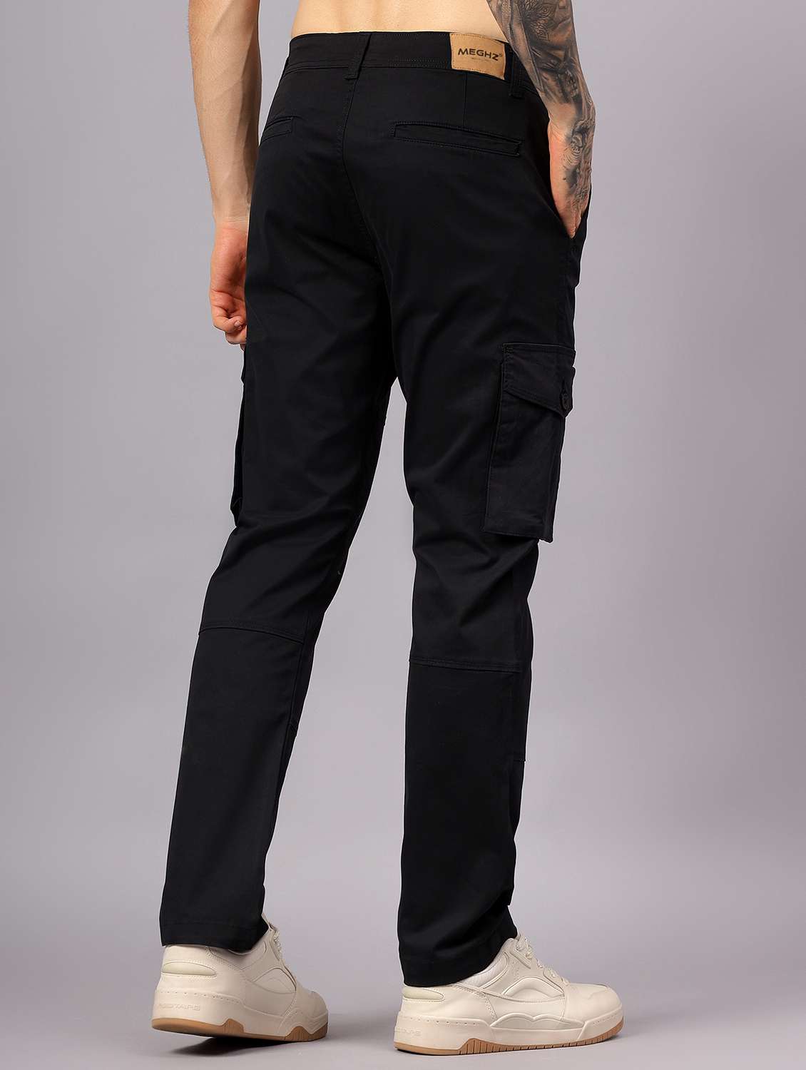 men solid mid rise regular fit cargo - 22058761 - Standard Image - 2
