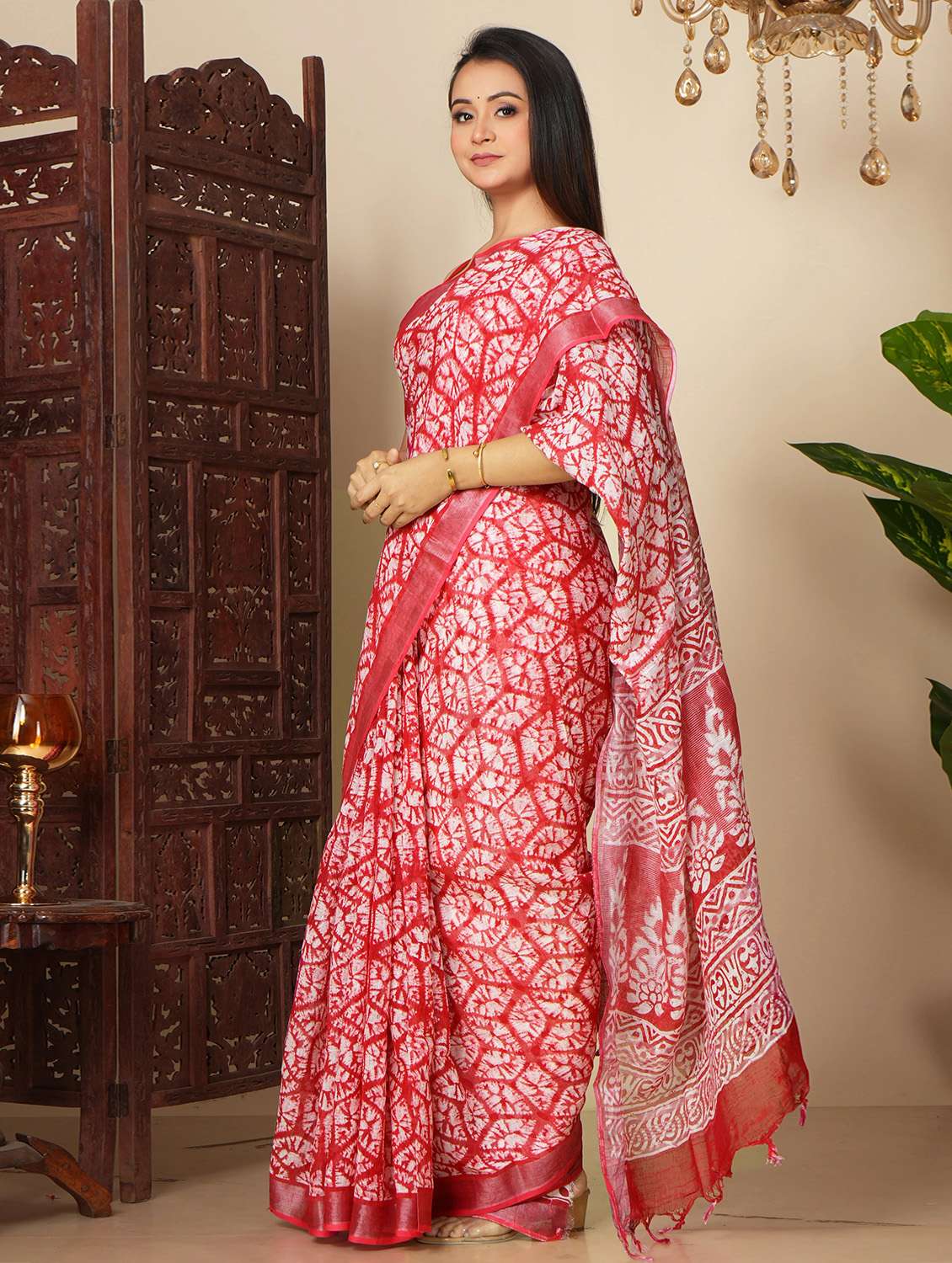 women printed casual wear saree with blouse - 22058769 - Standard Image - 2
