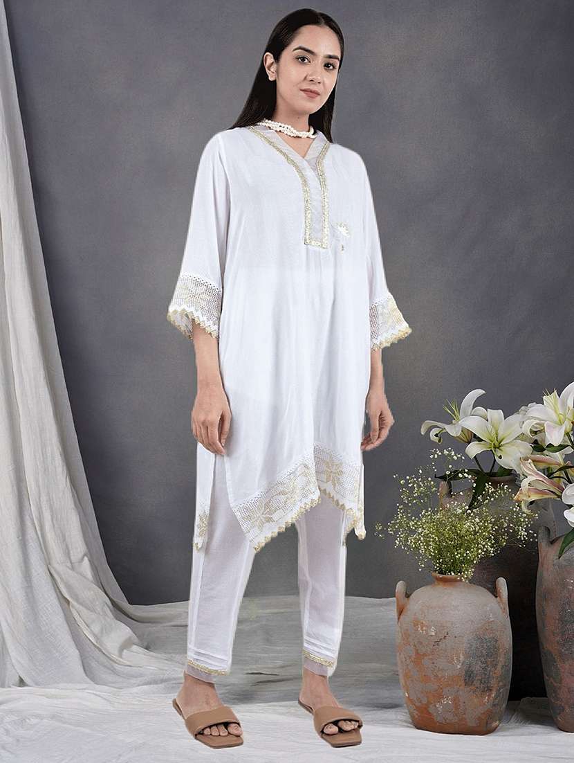 women three quarter sleeve kurta pant with dupatta set - 22059034 -  Standard Image - 2