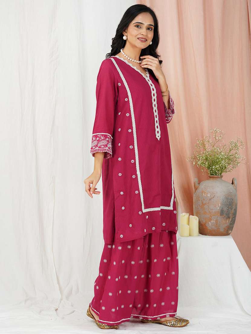 women self design sleeveless kurta palazzo set - 22059090 -  Standard Image - 2