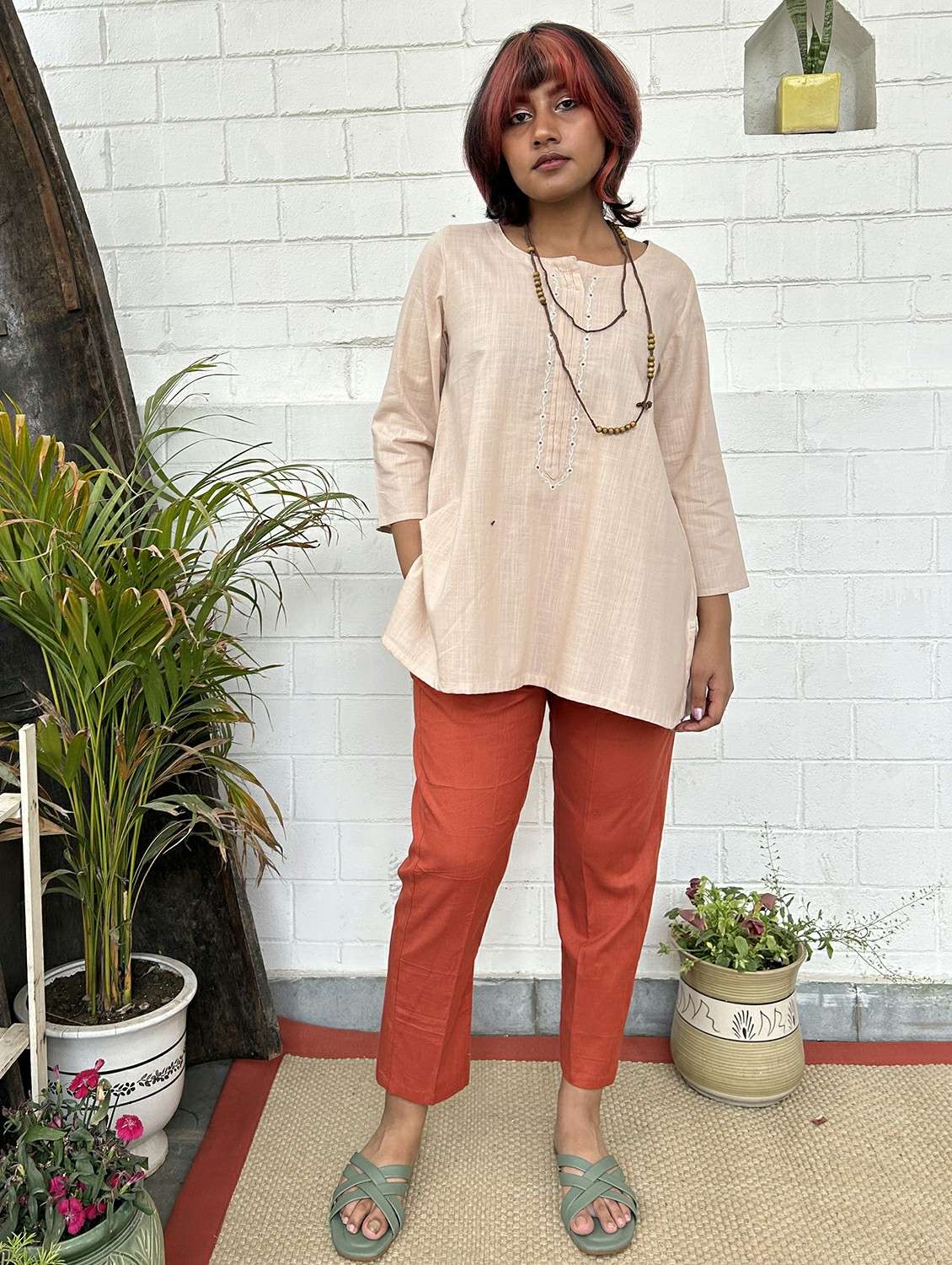 women self design three quarter sleeve kurta pant set - 22059104 -  Standard Image - 2