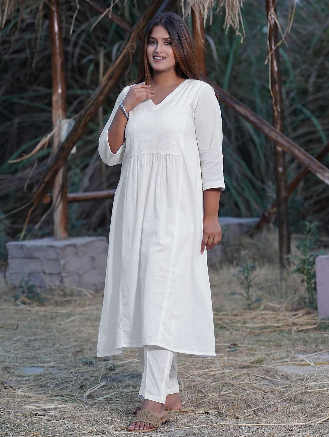 women three quarter sleeve kurta pant set - 22059174 -  Standard Image - 2