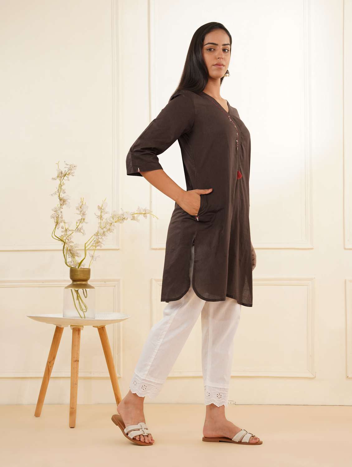 women three quarter sleeve kurta pant set - 22059236 -  Standard Image - 2