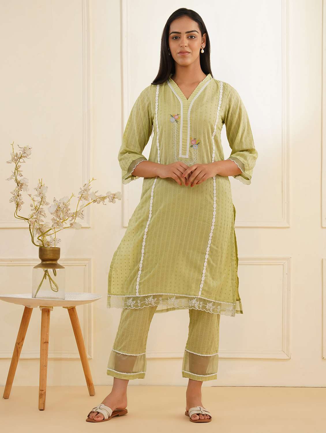 women three quarter sleeve kurta pant set