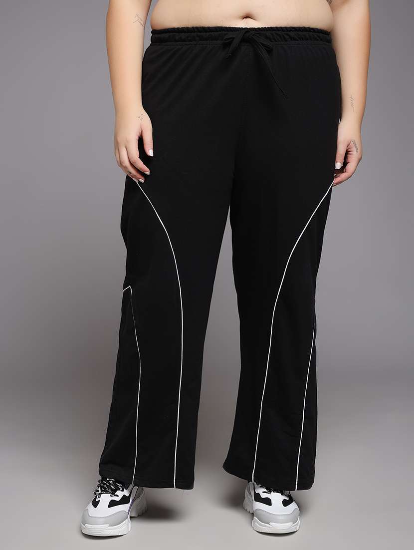 women plus size solid mid rise track pant