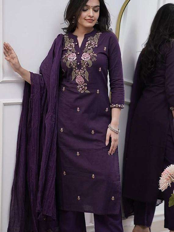 women three quarter sleeve kurta pant with dupatta set - 22060163 -  Standard Image - 2