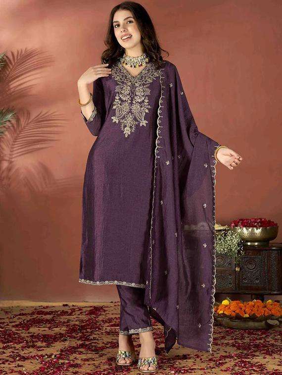 women three quarter sleeve kurta pant with dupatta set