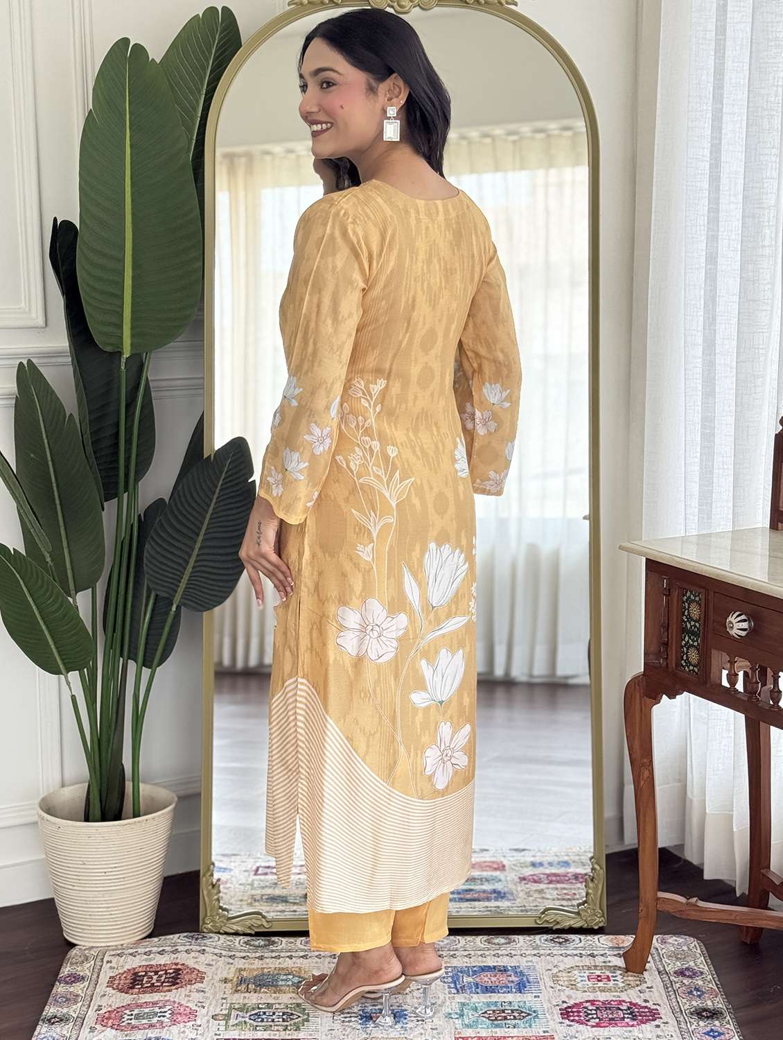 women three quarter sleeve kurta pant with dupatta set - 22060173 - Standard Image - 2