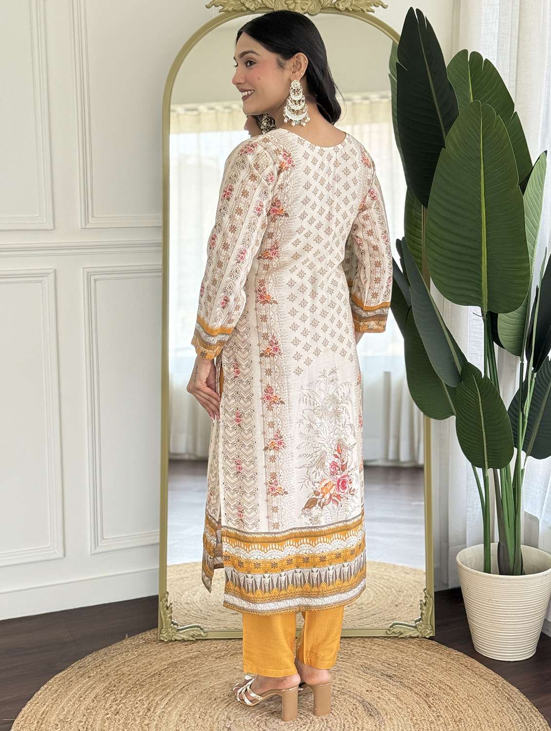 women three quarter sleeve kurta pant with dupatta set - 22060182 - Standard Image - 2