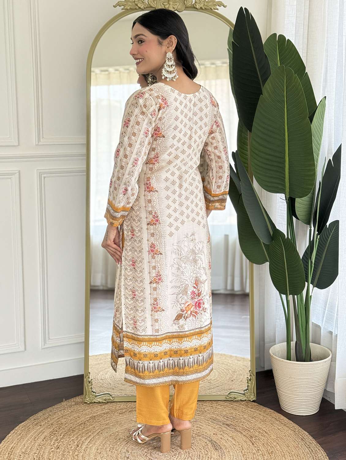women three quarter sleeve kurta pant with dupatta set - 22060183 - Standard Image - 2