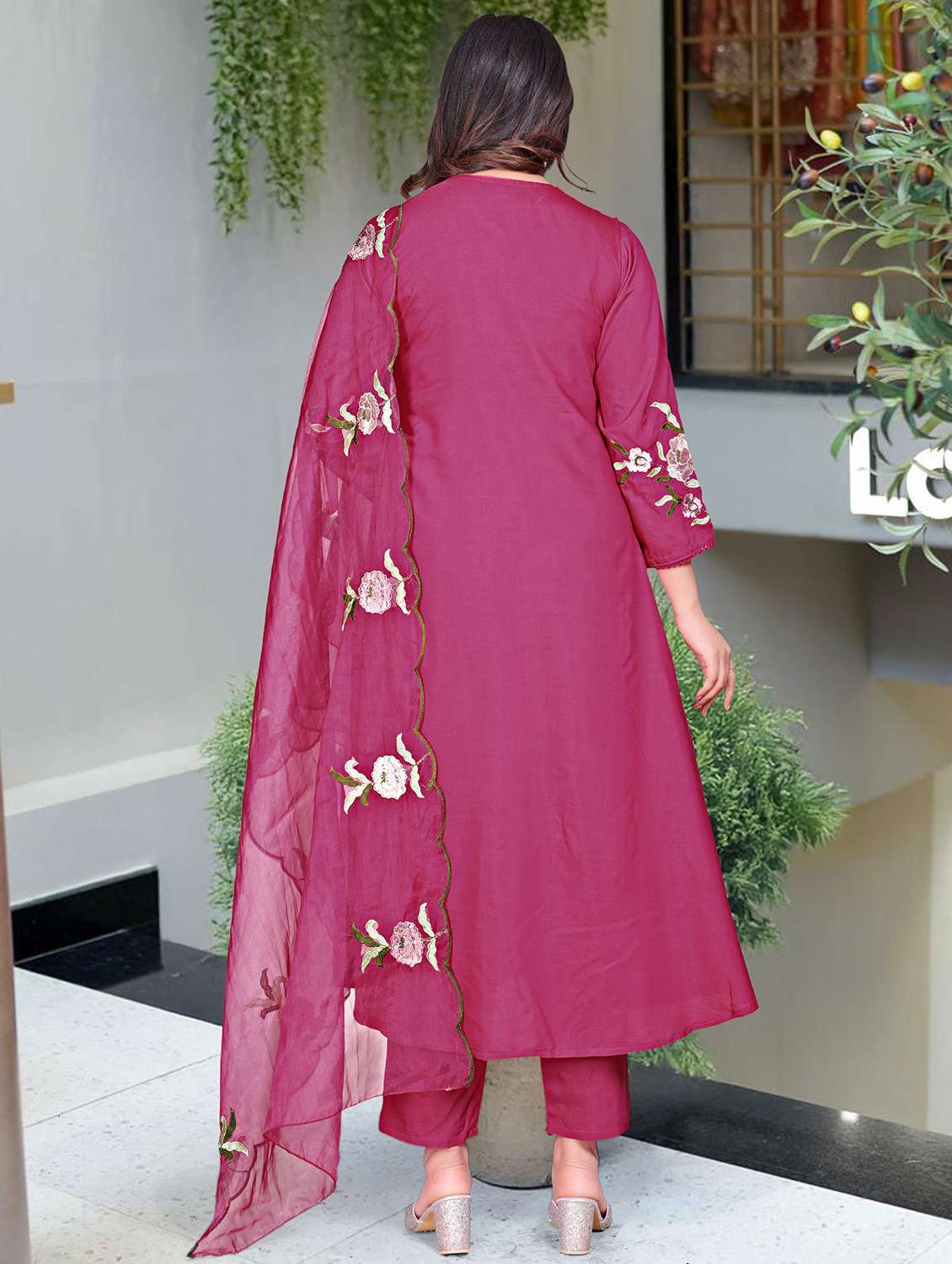 women three quarter sleeve kurta pant with dupatta set - 22060192 - Standard Image - 2