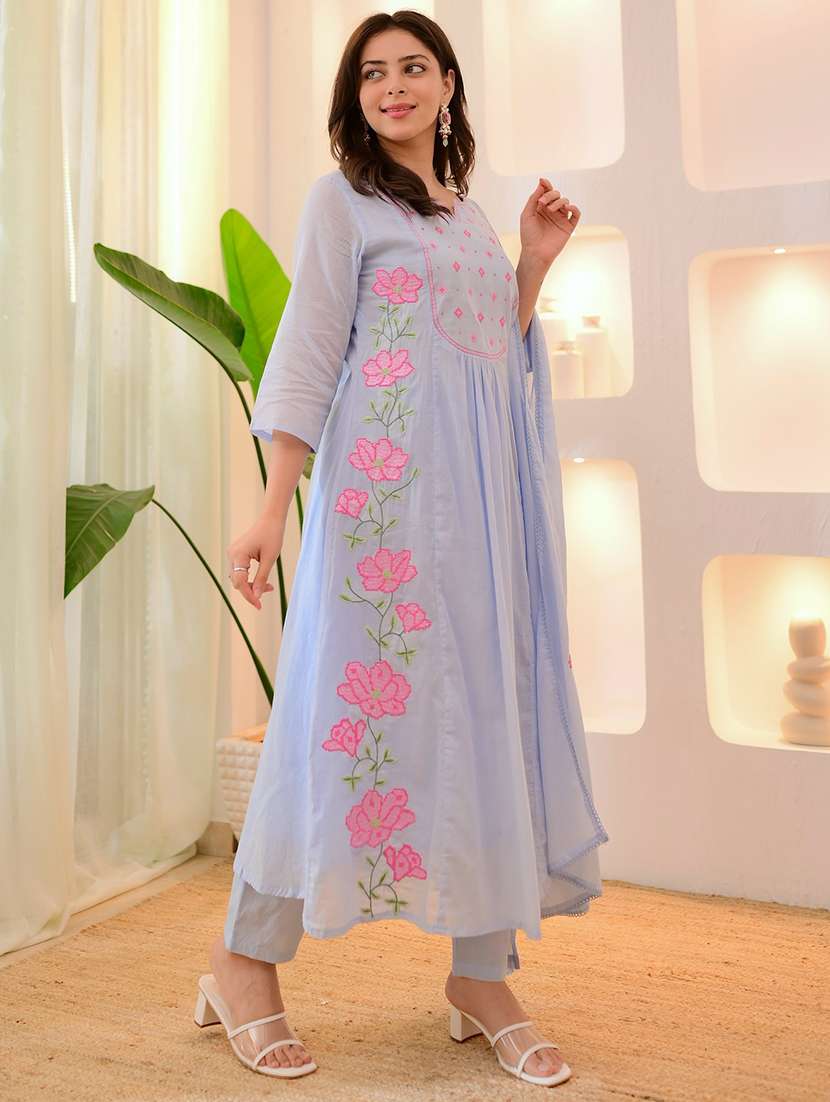 women three quarter sleeve kurta pant with dupatta set - 22060194 - Standard Image - 2