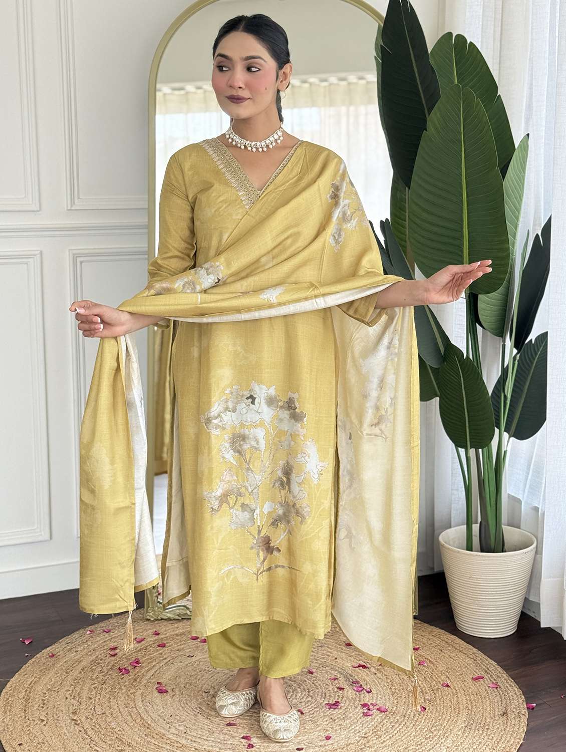 women three quarter sleeve kurta pant with dupatta set - 22060209 - Standard Image - 2