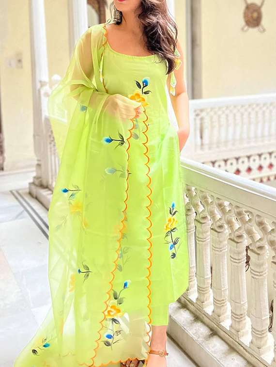 women floral printed sleeveless kurta pant with dupatta set - 22060211 - Standard Image - 2
